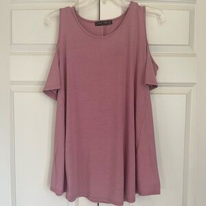NWT Shiela Rose Cold Shoulder Blouse Medium